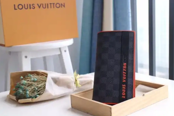First bag ru Louis Vuitton Wallet Brazza 0528